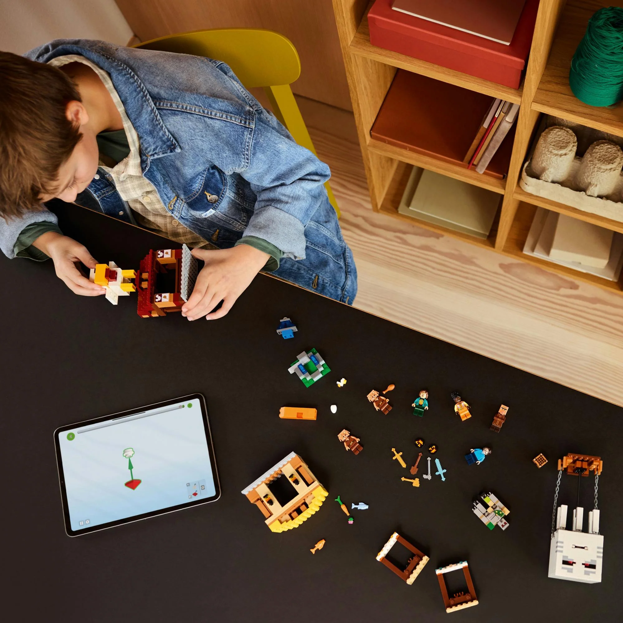 LEGO - Minecraft - The Ghast Balloon Village Attack (21273)